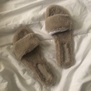 Reformation Lottie Slide in Grey 🐘 Size 6.5. Brand new with box and packaging.